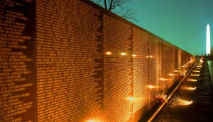 Vietnam-War-Memorial-Night